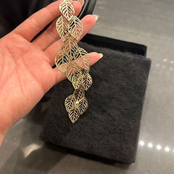 Fashion Jewelry Bundle-Earrings  - Picture 6 of 15